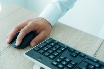 HMS-Mitarbeitende vertiefen im Kompetenzfeld Data Engineering ihr Wissen zu Datenplattformen und Datenpipelines.